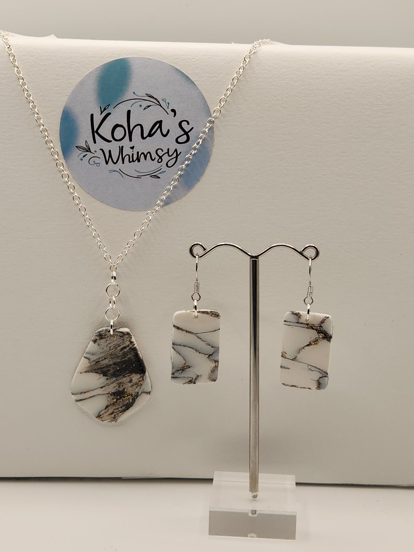 Howlite Jewellery Set - Rectangle Earrings & Drop Pendant