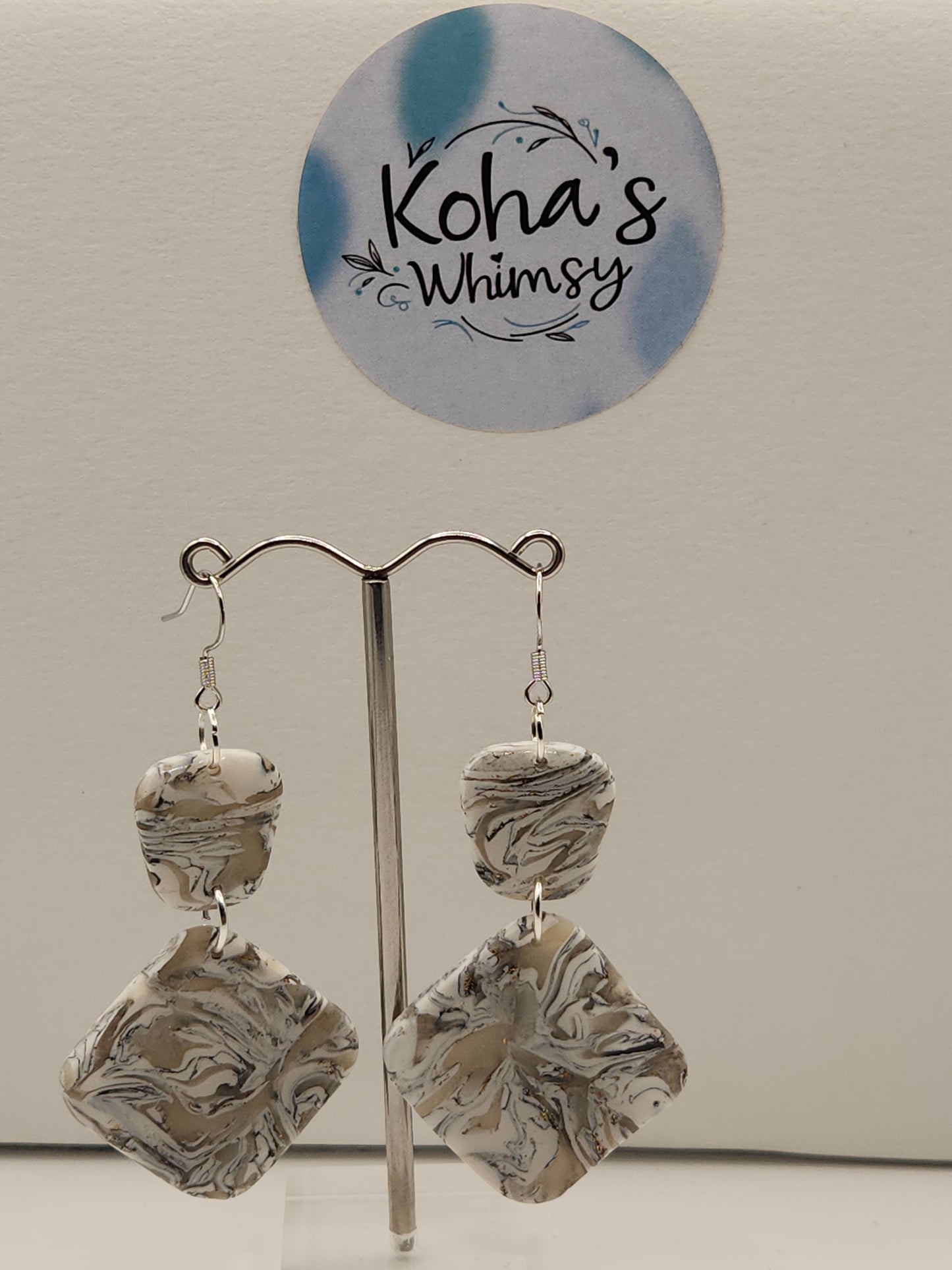 Howlite Jewellery Set - Diamond Earrings & Circle Pendant