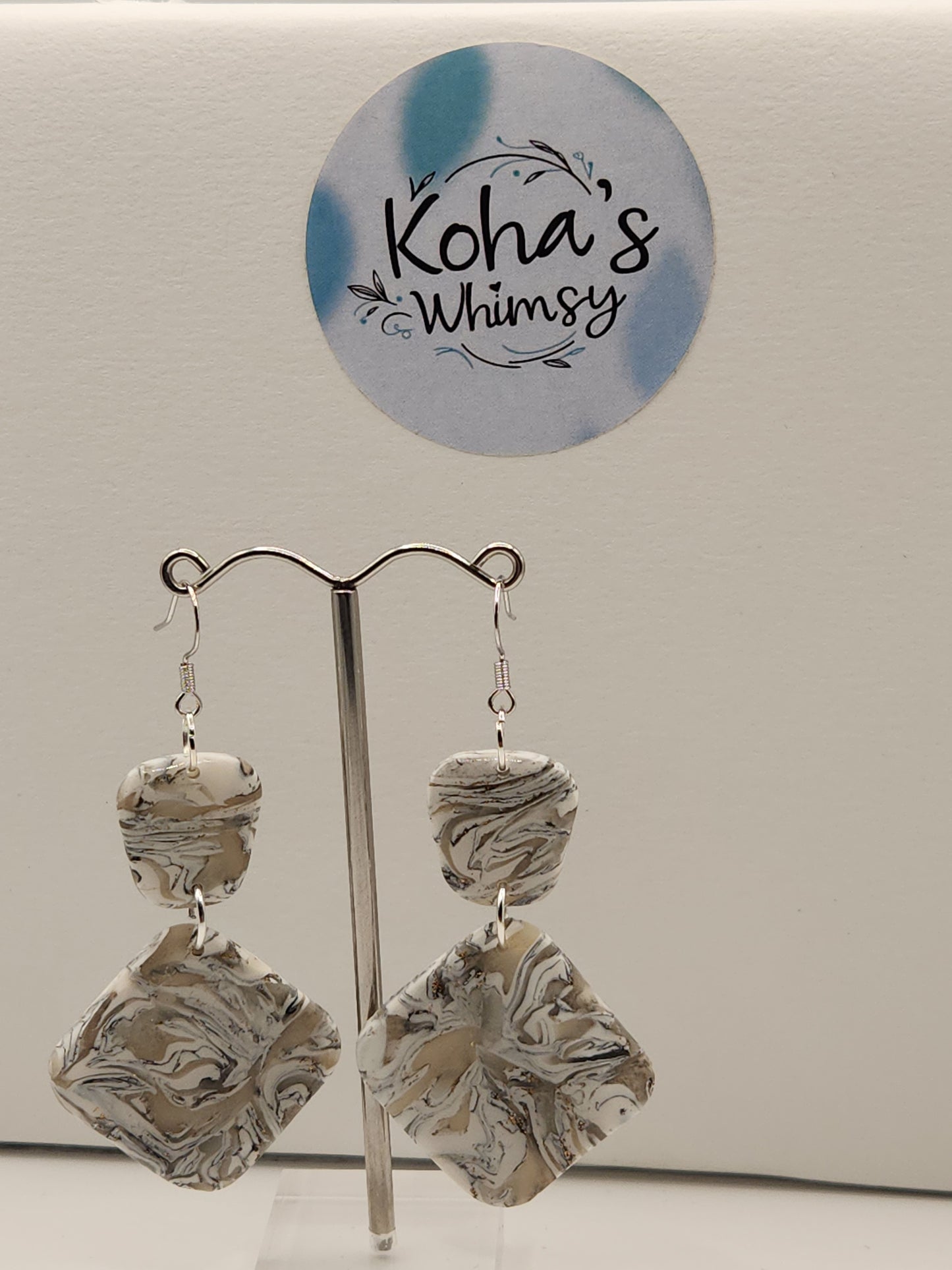 Howlite Jewellery Set - Diamond Earrings & Circle Pendant