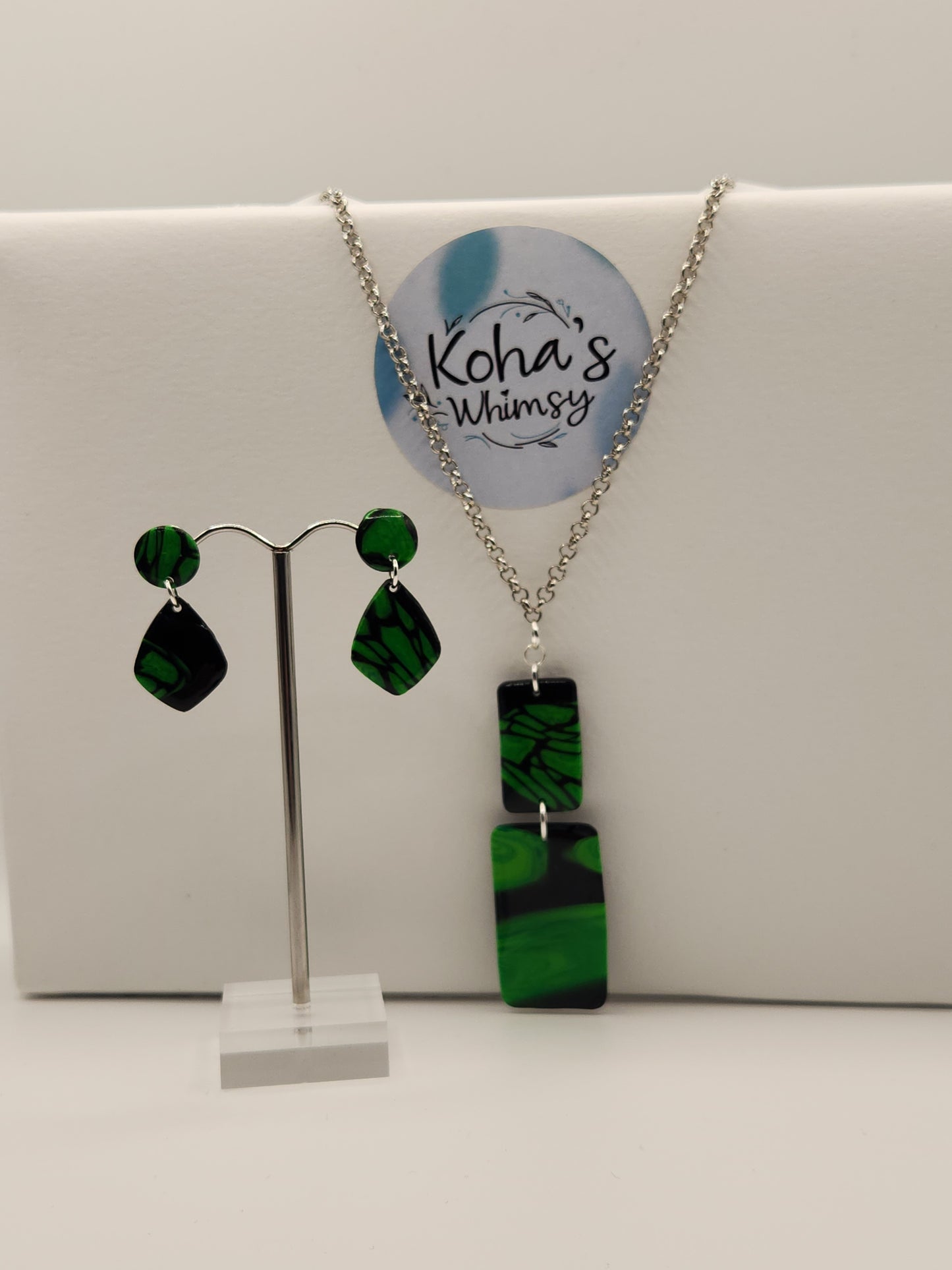 Emerald Bubble Jewellery Set - Diamond Studs & Rectangle Pendant